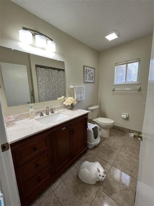 For Sale: $225,000 (2 beds, 2 baths, 960 Square Feet)