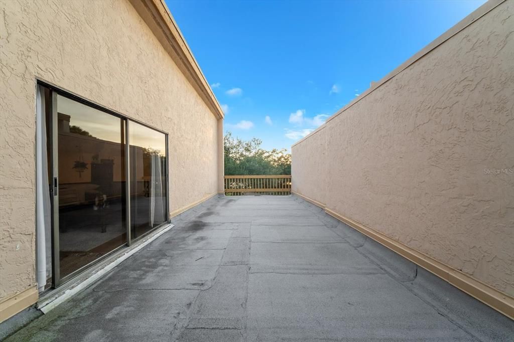 For Sale: $350,000 (3 beds, 2 baths, 1494 Square Feet)