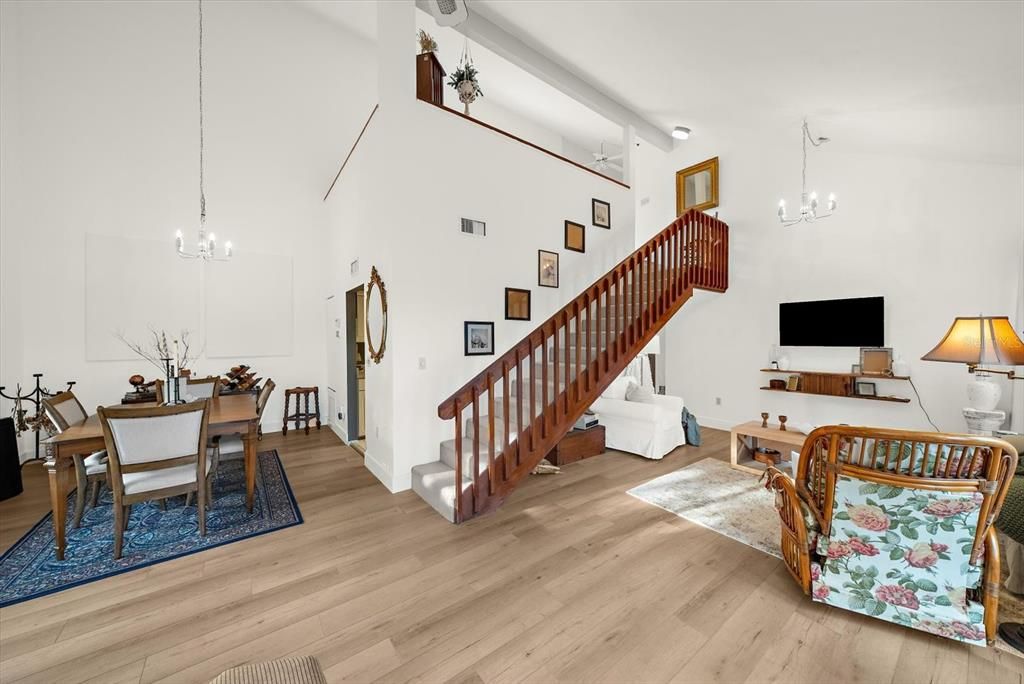 For Sale: $350,000 (3 beds, 2 baths, 1494 Square Feet)