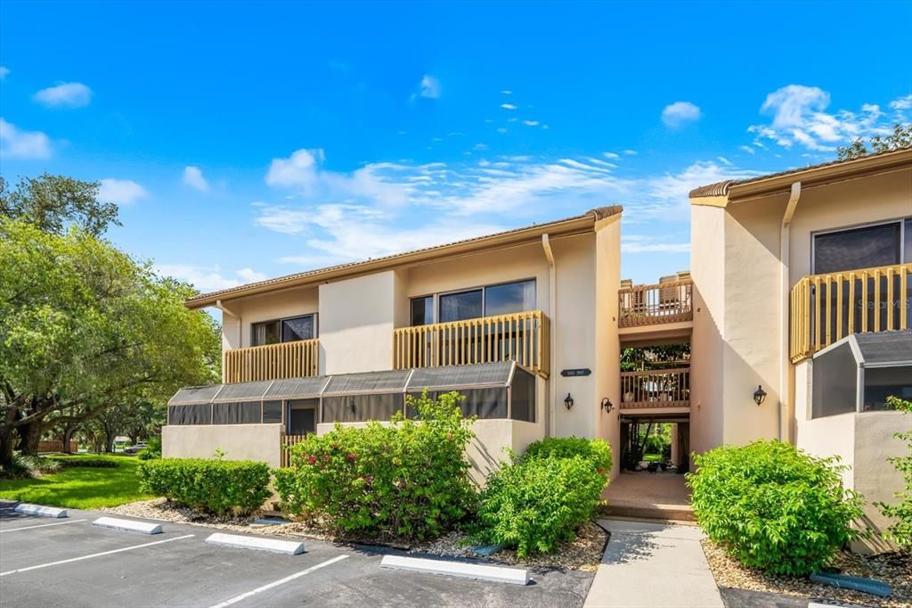 For Sale: $350,000 (3 beds, 2 baths, 1494 Square Feet)