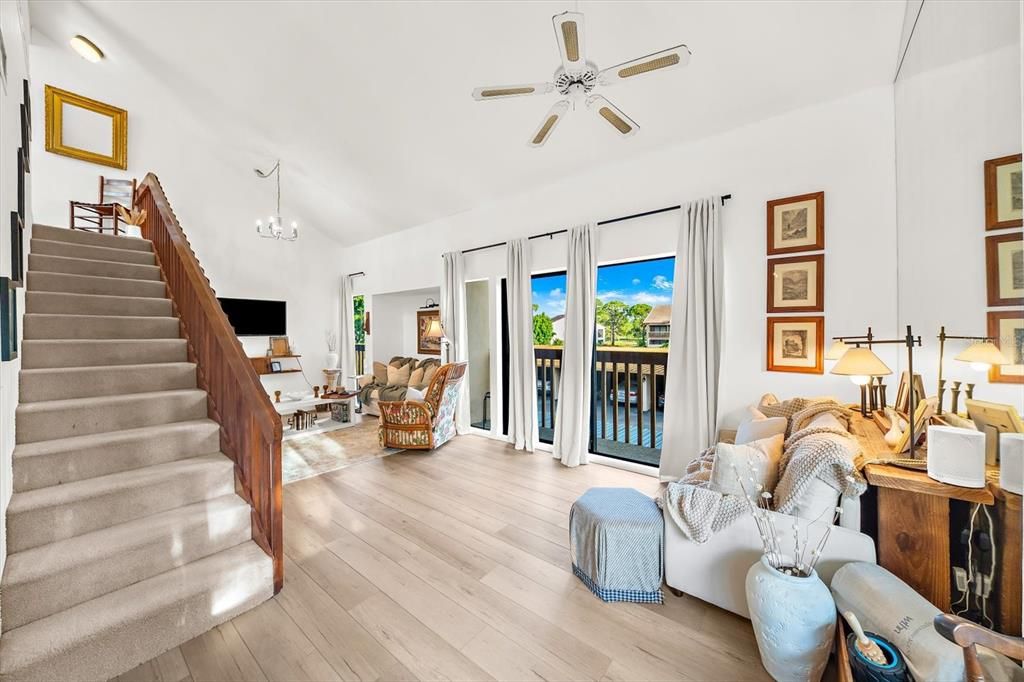 For Sale: $350,000 (3 beds, 2 baths, 1494 Square Feet)