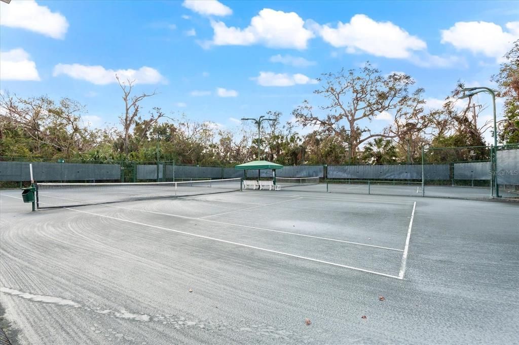 For Sale: $350,000 (3 beds, 2 baths, 1494 Square Feet)
