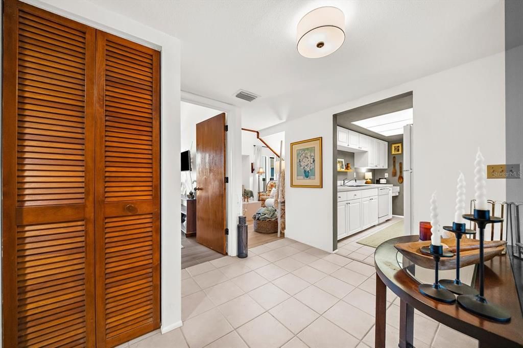 For Sale: $350,000 (3 beds, 2 baths, 1494 Square Feet)