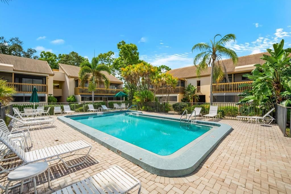 For Sale: $350,000 (3 beds, 2 baths, 1494 Square Feet)