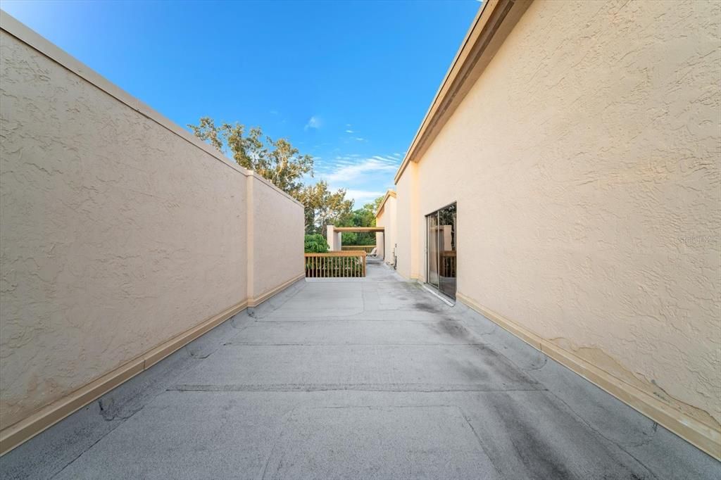 For Sale: $350,000 (3 beds, 2 baths, 1494 Square Feet)