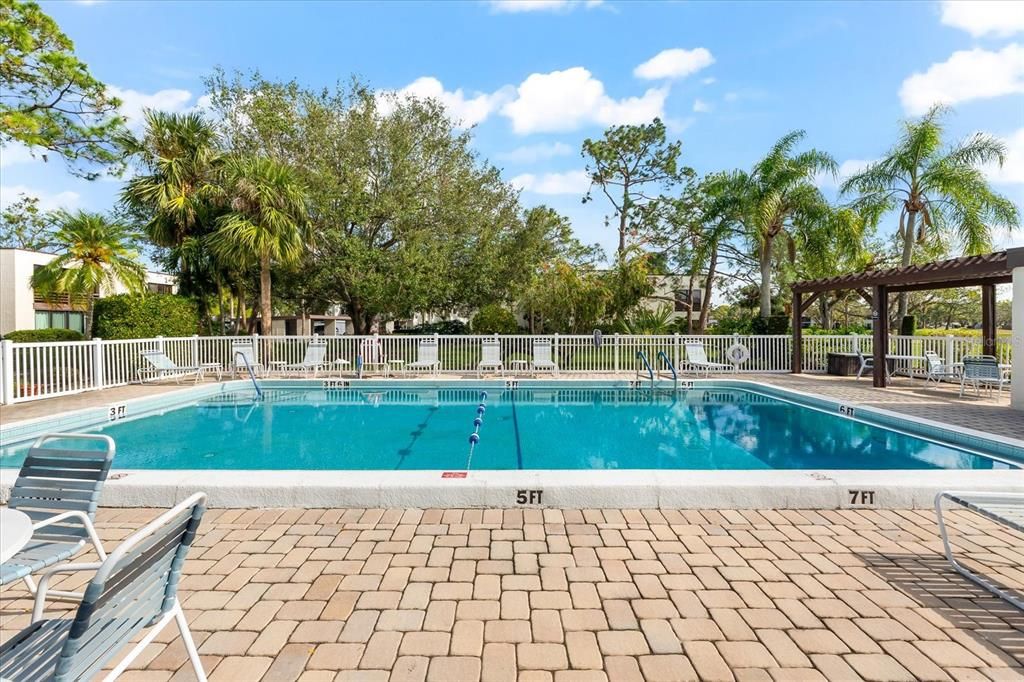 For Sale: $350,000 (3 beds, 2 baths, 1494 Square Feet)