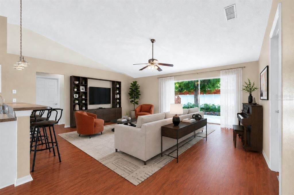 Activo con contrato: $325,000 (4 camas, 2 baños, 1840 Pies cuadrados)