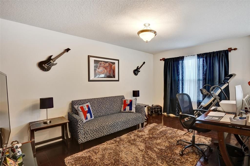 En Venta: $610,000 (5 camas, 2 baños, 2668 Pies cuadrados)