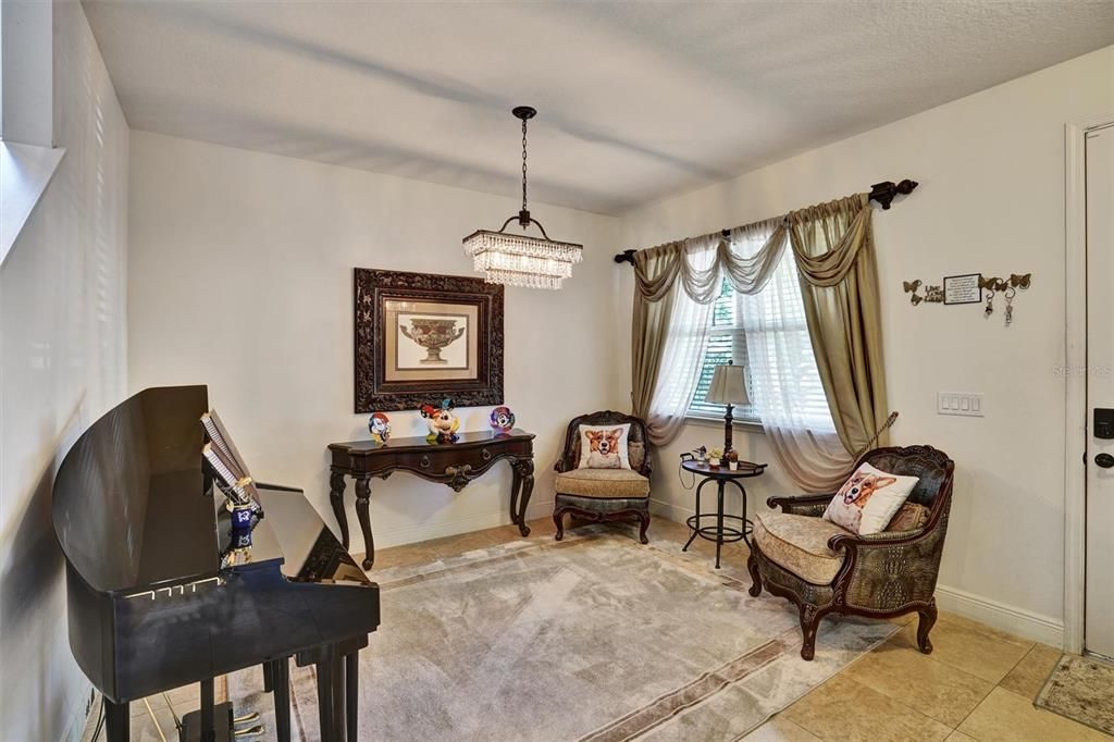 En Venta: $610,000 (5 camas, 2 baños, 2668 Pies cuadrados)