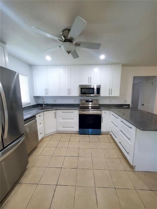 En Renta: $1,750 (2 camas, 1 baños, 820 Pies cuadrados)