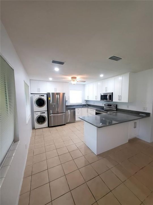 En Renta: $1,750 (2 camas, 1 baños, 820 Pies cuadrados)