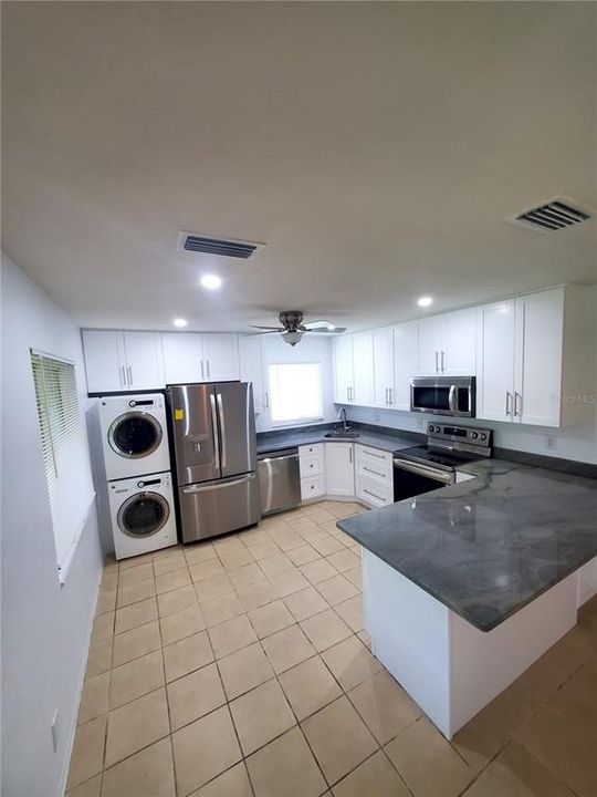 En Renta: $1,750 (2 camas, 1 baños, 820 Pies cuadrados)