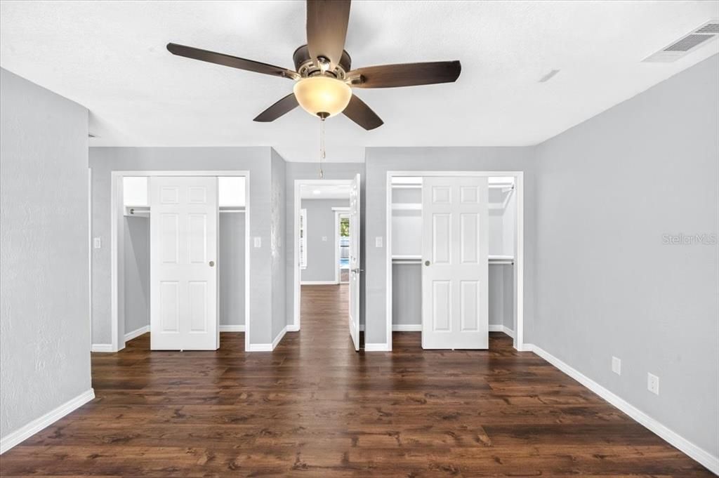 For Sale: $445,000 (3 beds, 2 baths, 1664 Square Feet)