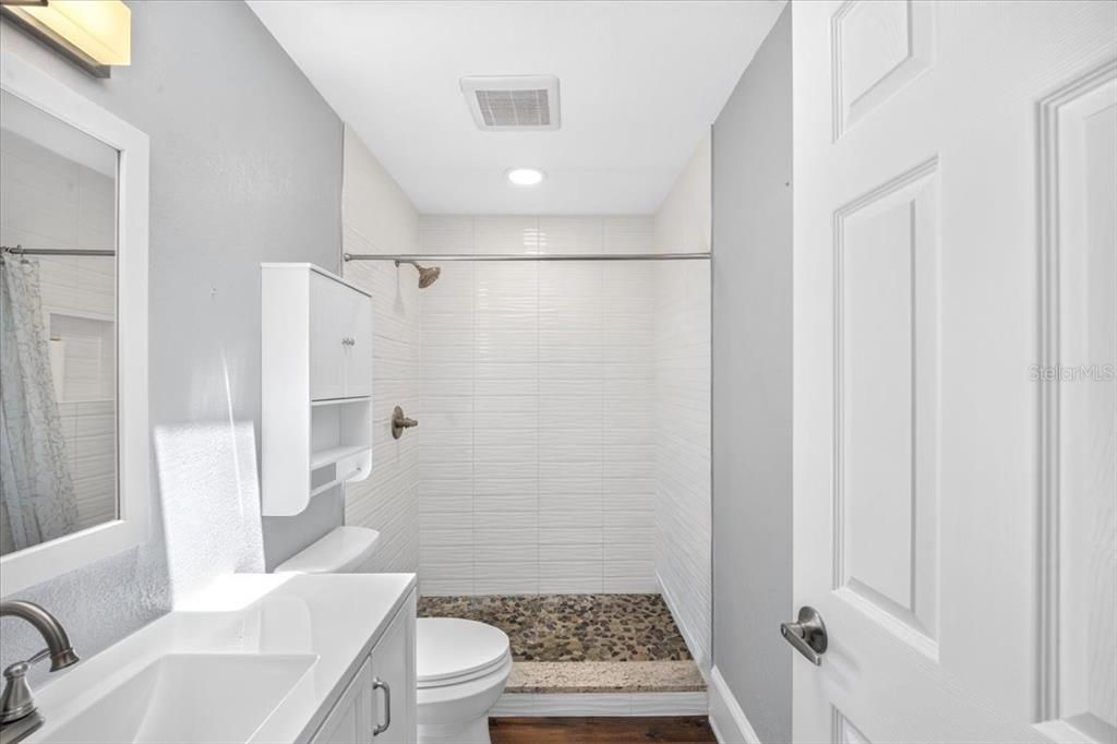 For Sale: $445,000 (3 beds, 2 baths, 1664 Square Feet)