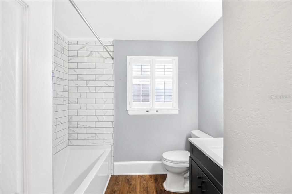 For Sale: $445,000 (3 beds, 2 baths, 1664 Square Feet)