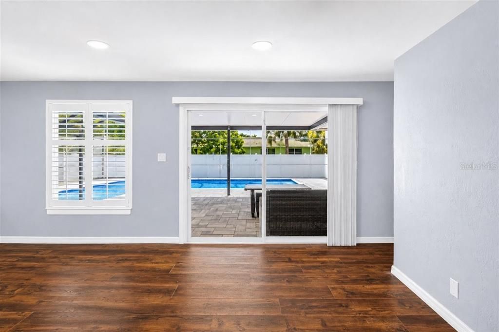 For Sale: $445,000 (3 beds, 2 baths, 1664 Square Feet)