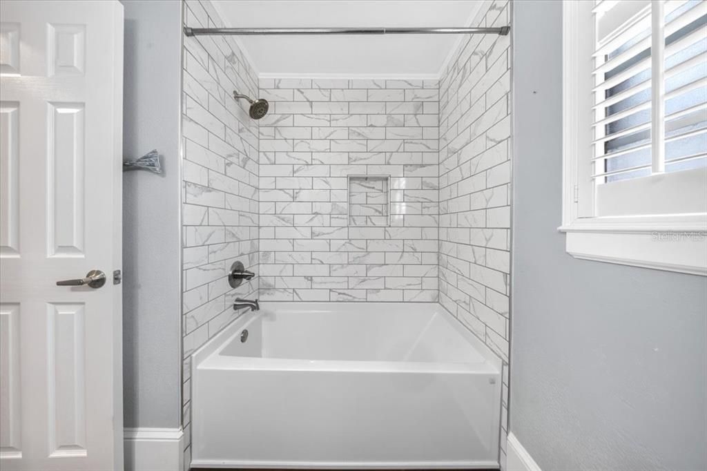 For Sale: $445,000 (3 beds, 2 baths, 1664 Square Feet)