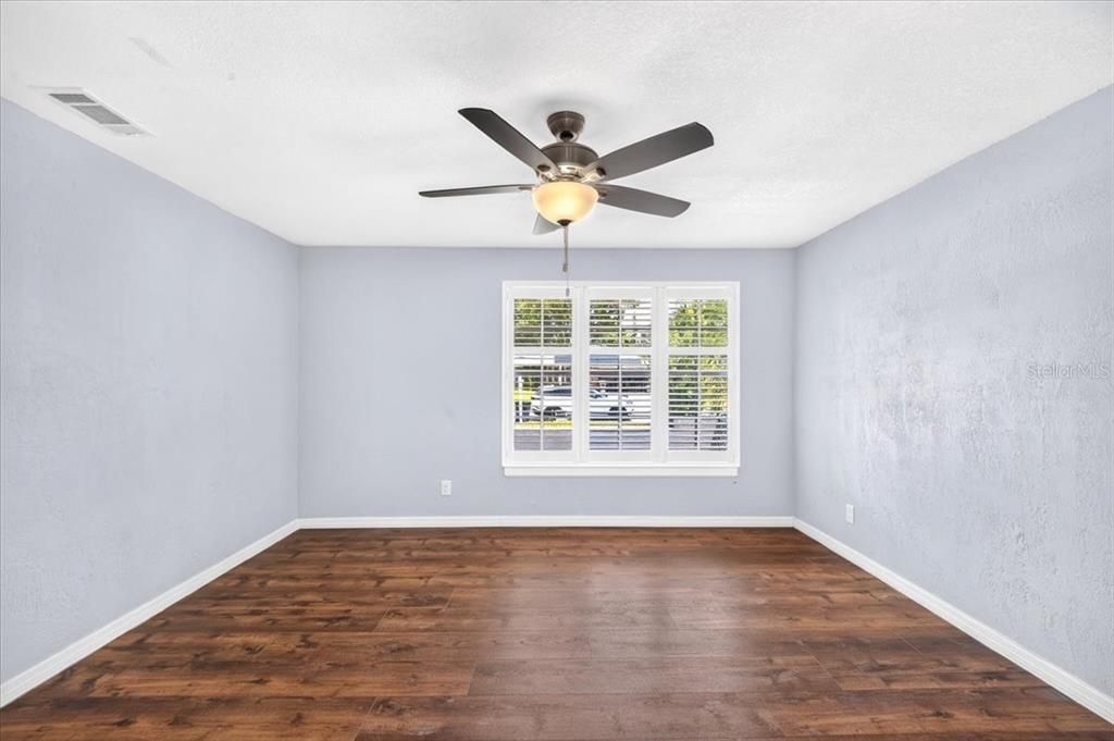 For Sale: $445,000 (3 beds, 2 baths, 1664 Square Feet)