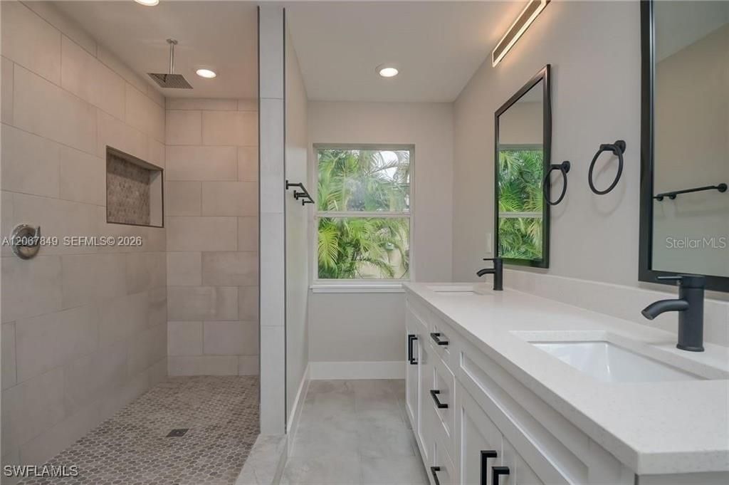 For Sale: $350,000 (3 beds, 2 baths, 1785 Square Feet)