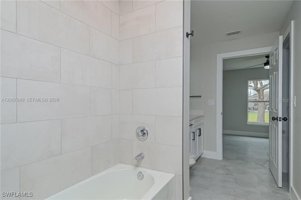 For Sale: $350,000 (3 beds, 2 baths, 1785 Square Feet)