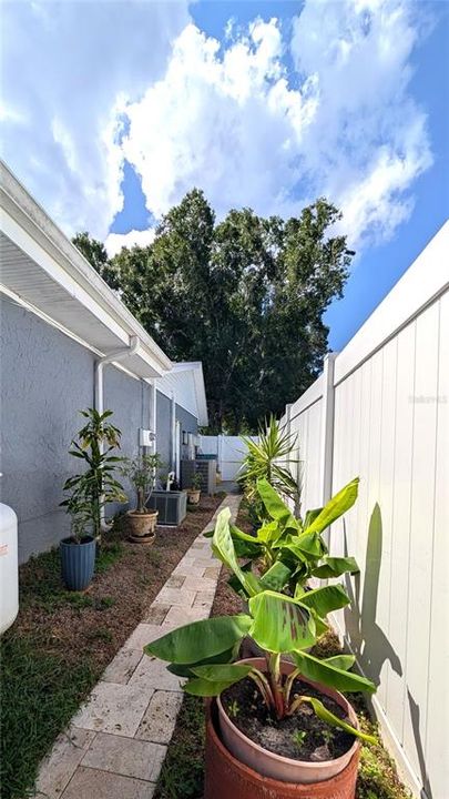 En Venta: $598,000 (4 camas, 2 baños, 1967 Pies cuadrados)