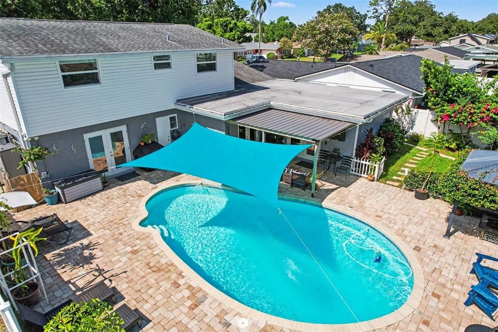En Venta: $598,000 (4 camas, 2 baños, 1967 Pies cuadrados)