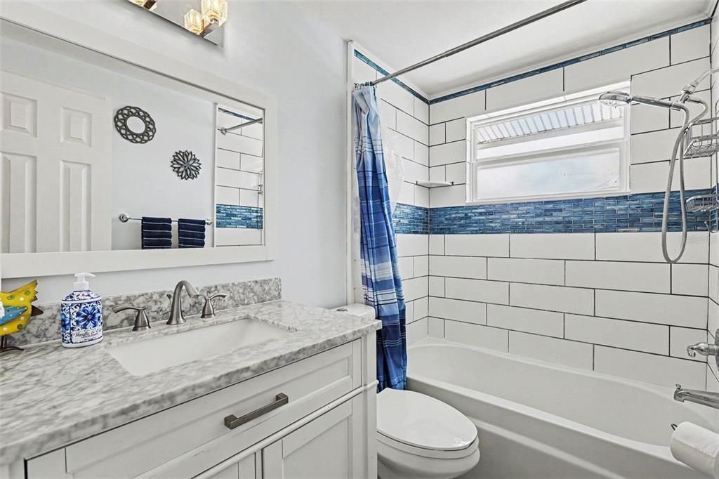 En Venta: $598,000 (4 camas, 2 baños, 1967 Pies cuadrados)