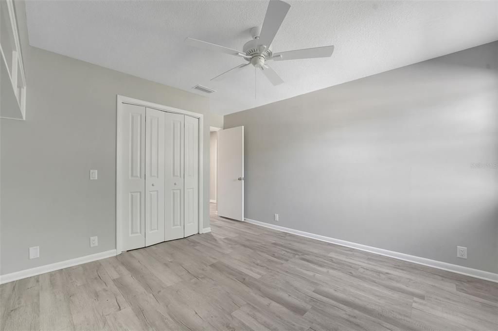 For Sale: $425,000 (4 beds, 2 baths, 2350 Square Feet)