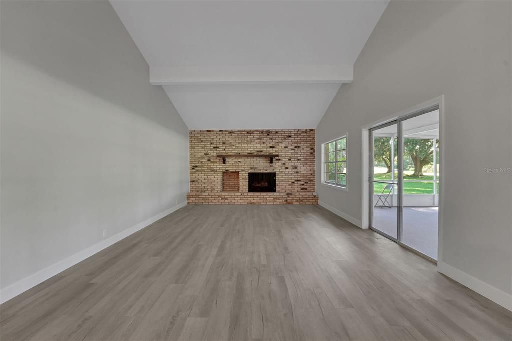 For Sale: $425,000 (4 beds, 2 baths, 2350 Square Feet)