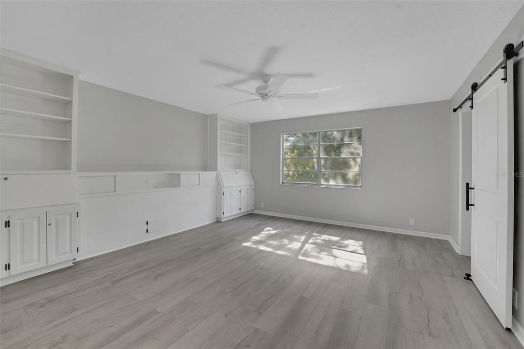 For Sale: $425,000 (4 beds, 2 baths, 2350 Square Feet)