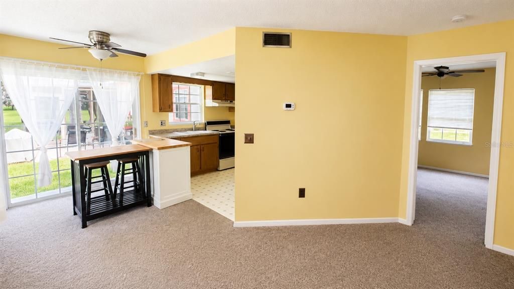 For Sale: $107,000 (1 beds, 1 baths, 625 Square Feet)