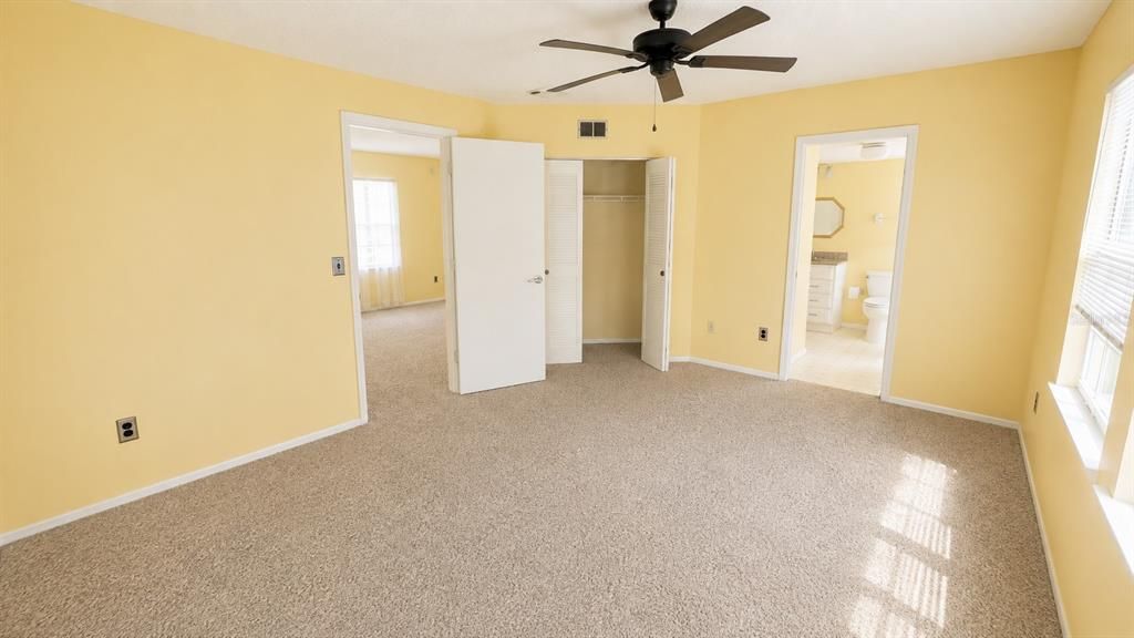 For Sale: $107,000 (1 beds, 1 baths, 625 Square Feet)
