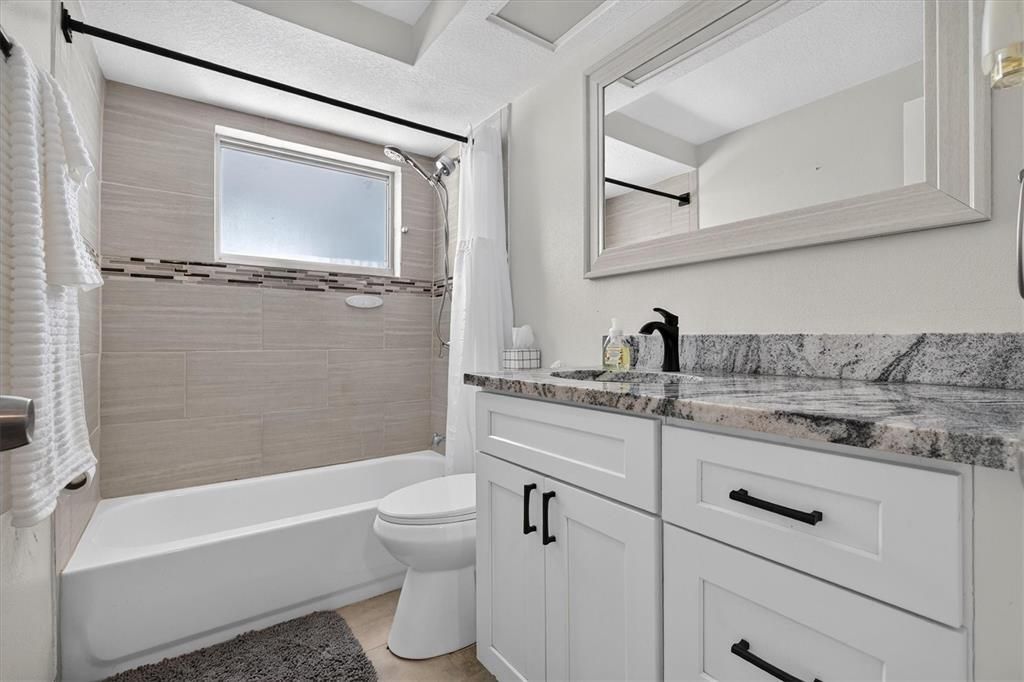 На продажу: $289,900 (3 спален, 2 ванн, 1137 Квадратных фут)