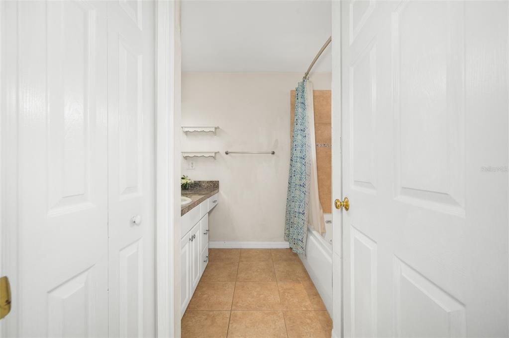 For Sale: $370,000 (3 beds, 2 baths, 1367 Square Feet)