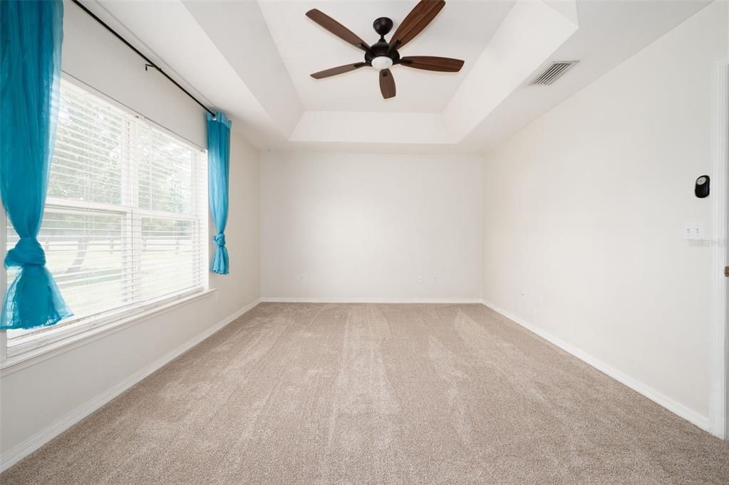 For Sale: $370,000 (3 beds, 2 baths, 1367 Square Feet)