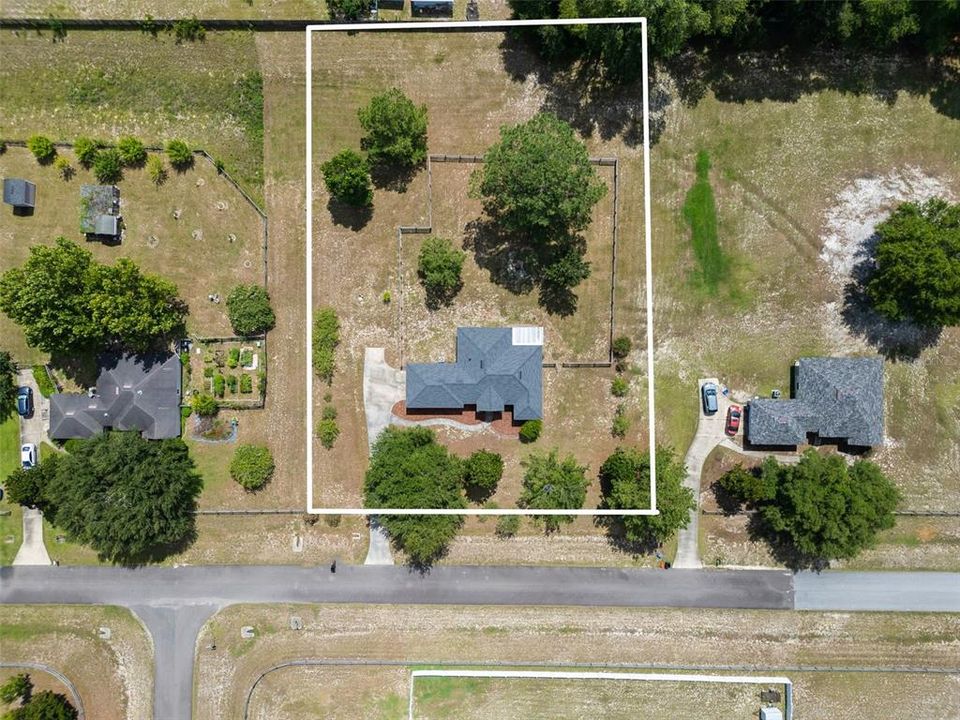 For Sale: $370,000 (3 beds, 2 baths, 1367 Square Feet)