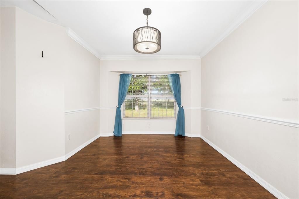 For Sale: $370,000 (3 beds, 2 baths, 1367 Square Feet)