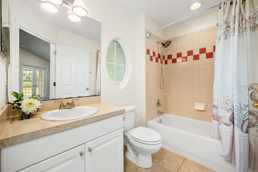 For Sale: $370,000 (3 beds, 2 baths, 1367 Square Feet)
