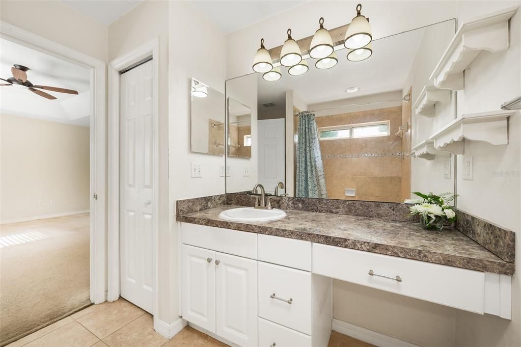 For Sale: $370,000 (3 beds, 2 baths, 1367 Square Feet)