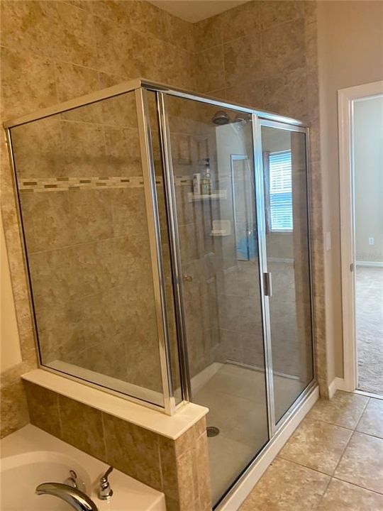 For Rent: $2,350 (3 beds, 2 baths, 1472 Square Feet)