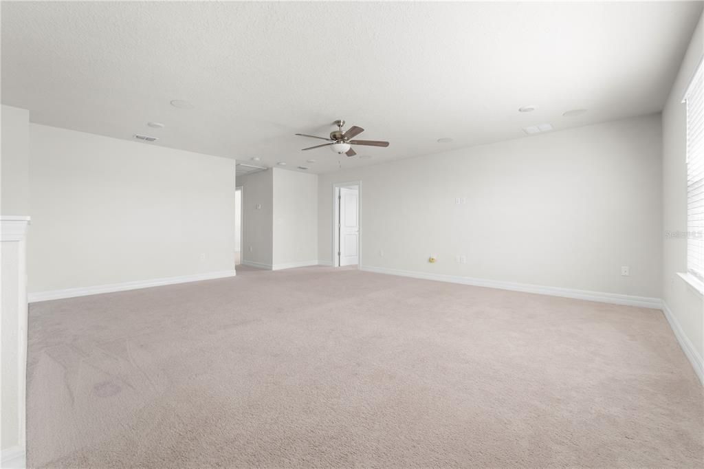 For Rent: $3,300 (5 beds, 3 baths, 2883 Square Feet)