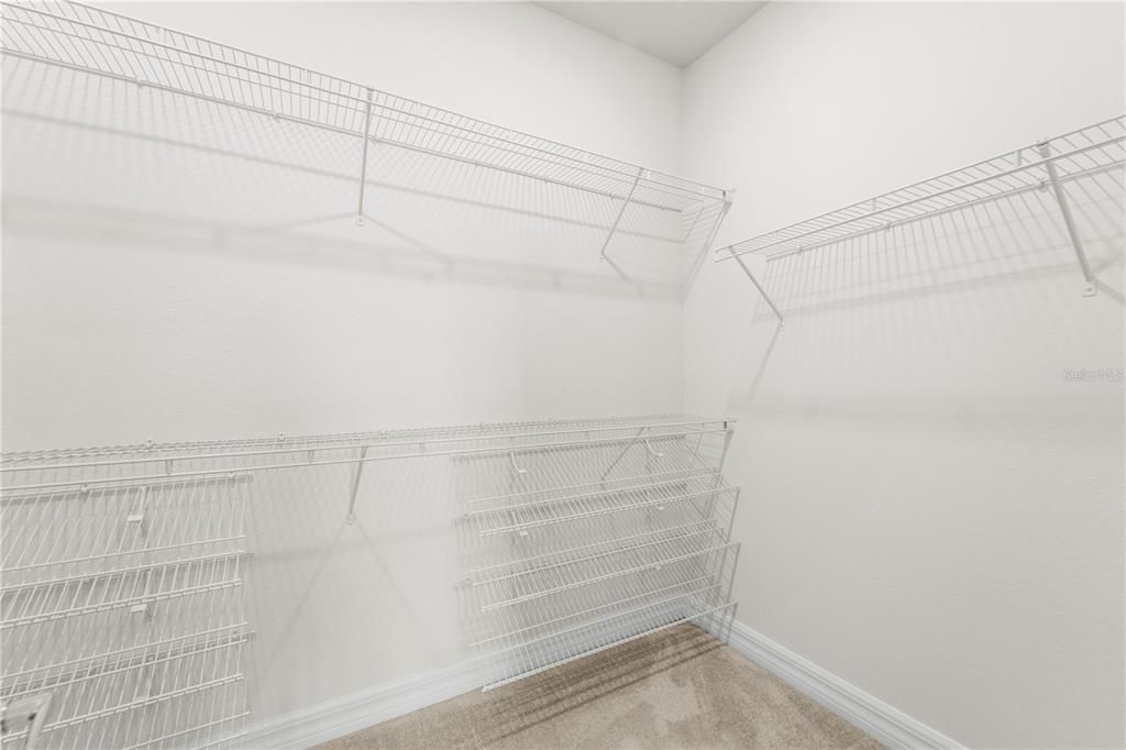 For Rent: $3,300 (5 beds, 3 baths, 2883 Square Feet)