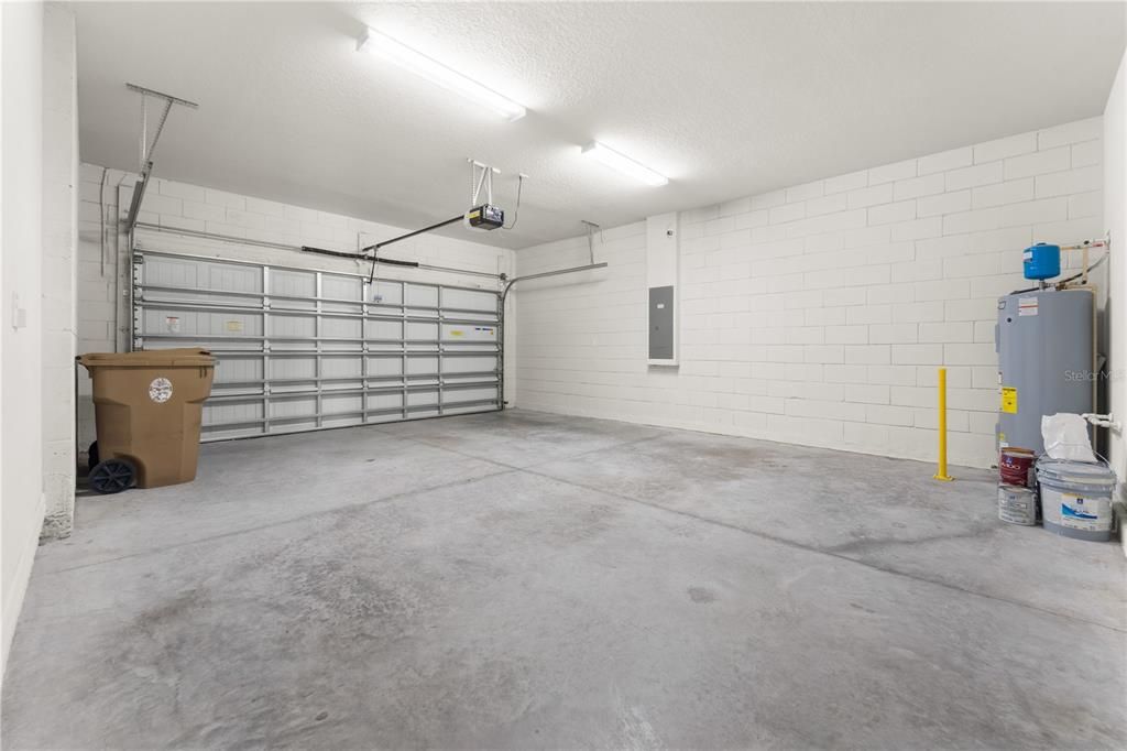 For Rent: $3,300 (5 beds, 3 baths, 2883 Square Feet)