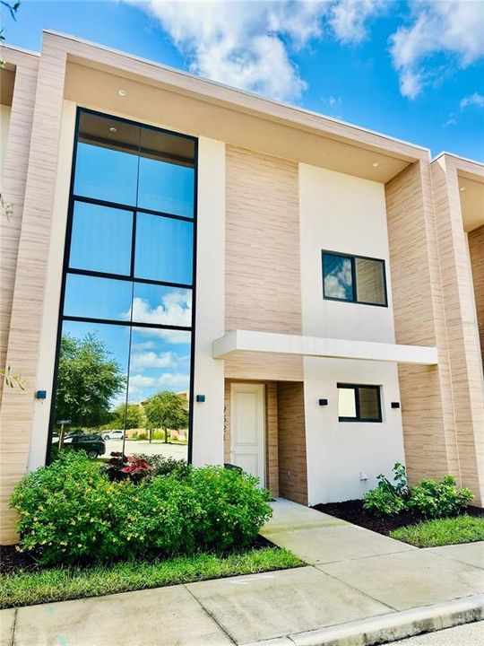En Venta: $515,000 (4 camas, 4 baños, 2356 Pies cuadrados)