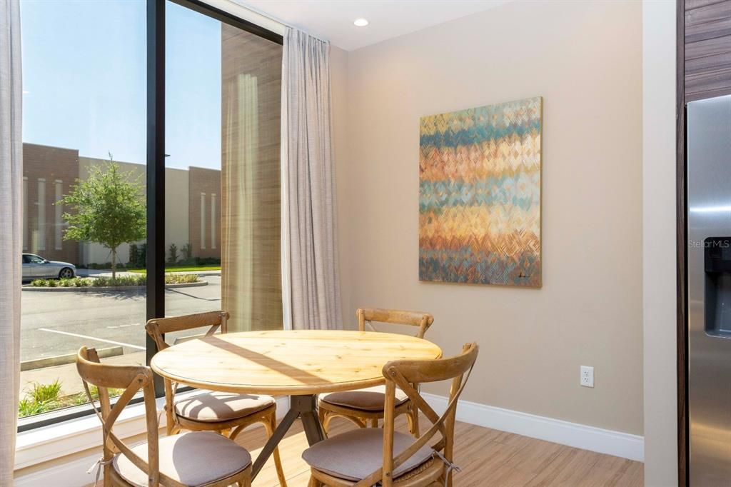 En Venta: $515,000 (4 camas, 4 baños, 2356 Pies cuadrados)