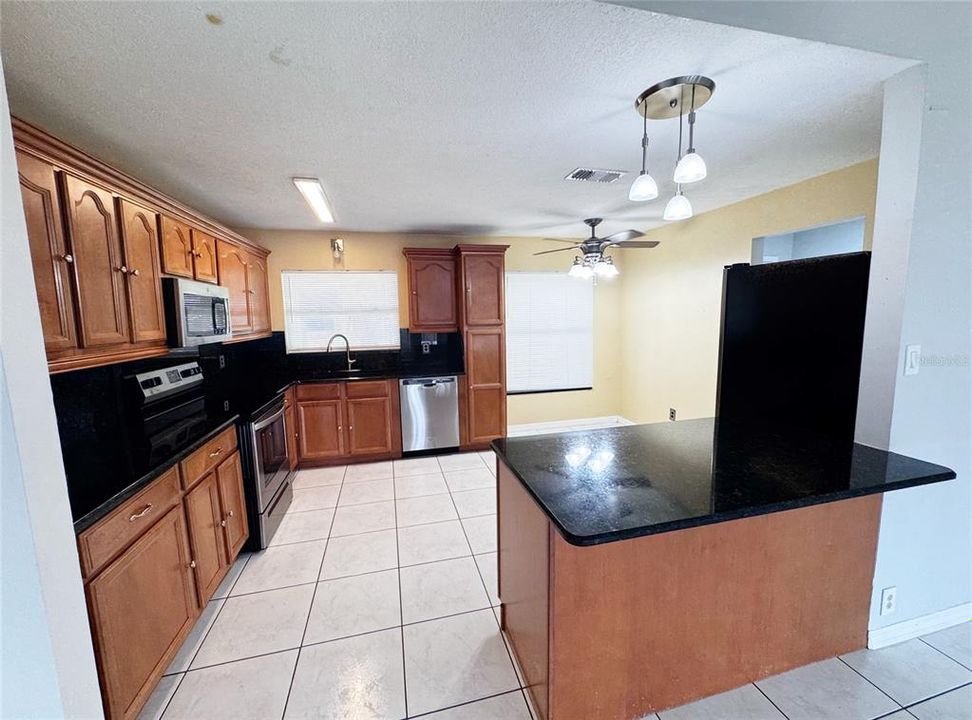 For Sale: $399,900 (3 beds, 2 baths, 1441 Square Feet)