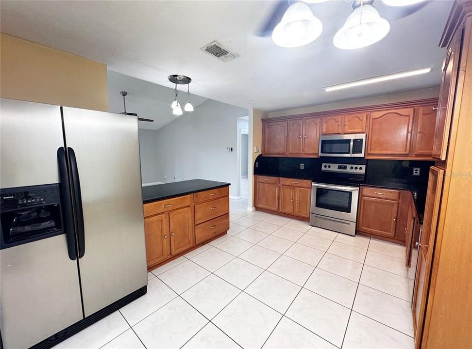 For Sale: $399,900 (3 beds, 2 baths, 1441 Square Feet)