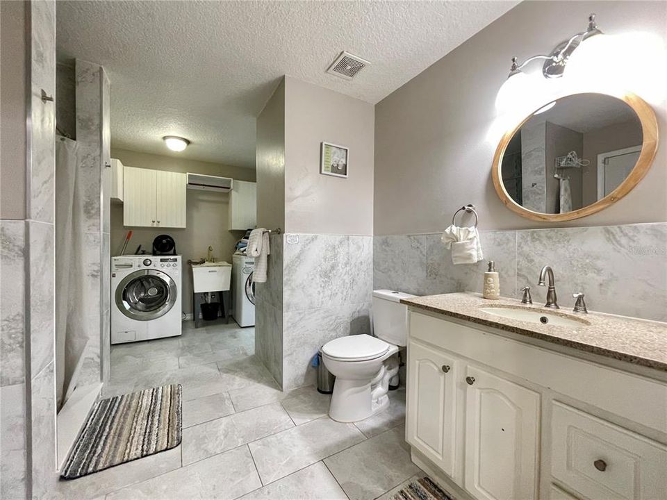 For Rent: $3,000 (4 beds, 2 baths, 2137 Square Feet)