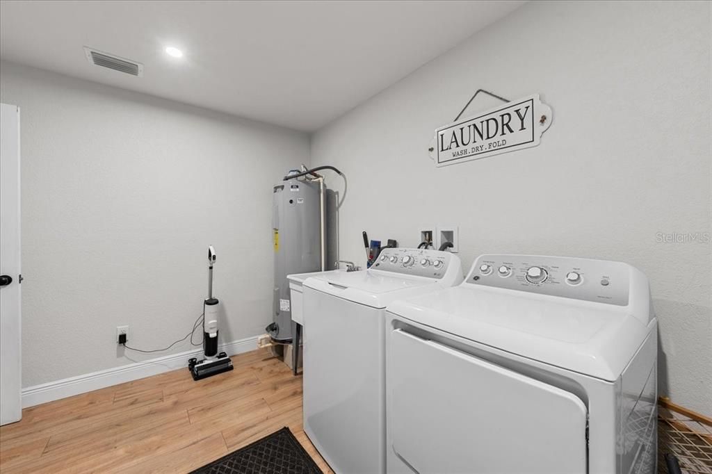 For Sale: $509,000 (4 beds, 3 baths, 2948 Square Feet)