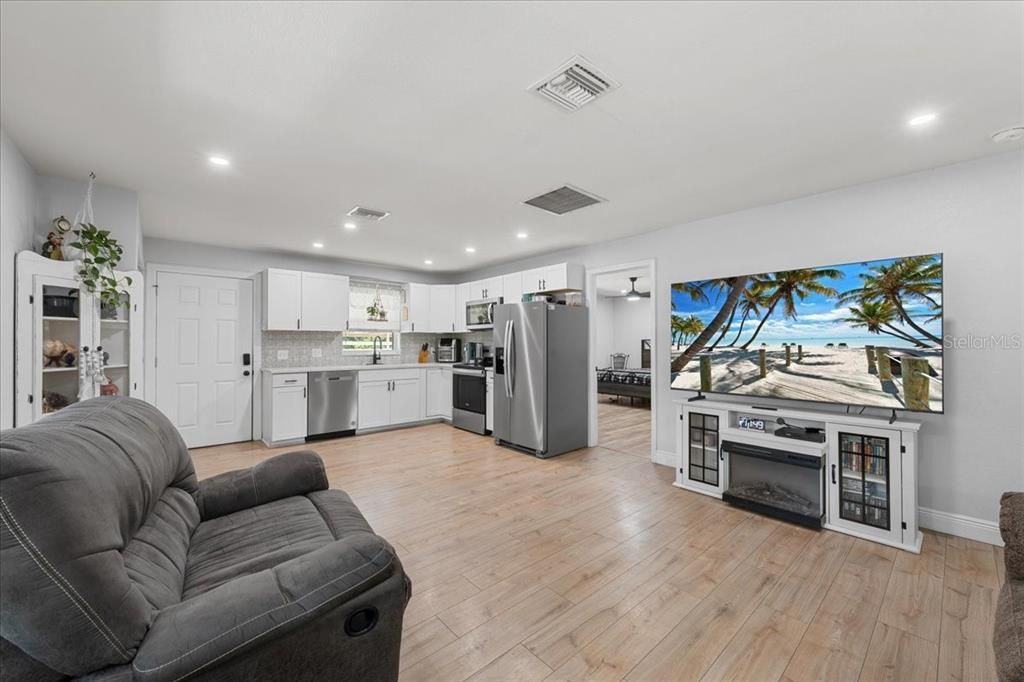 For Sale: $509,000 (4 beds, 3 baths, 2948 Square Feet)